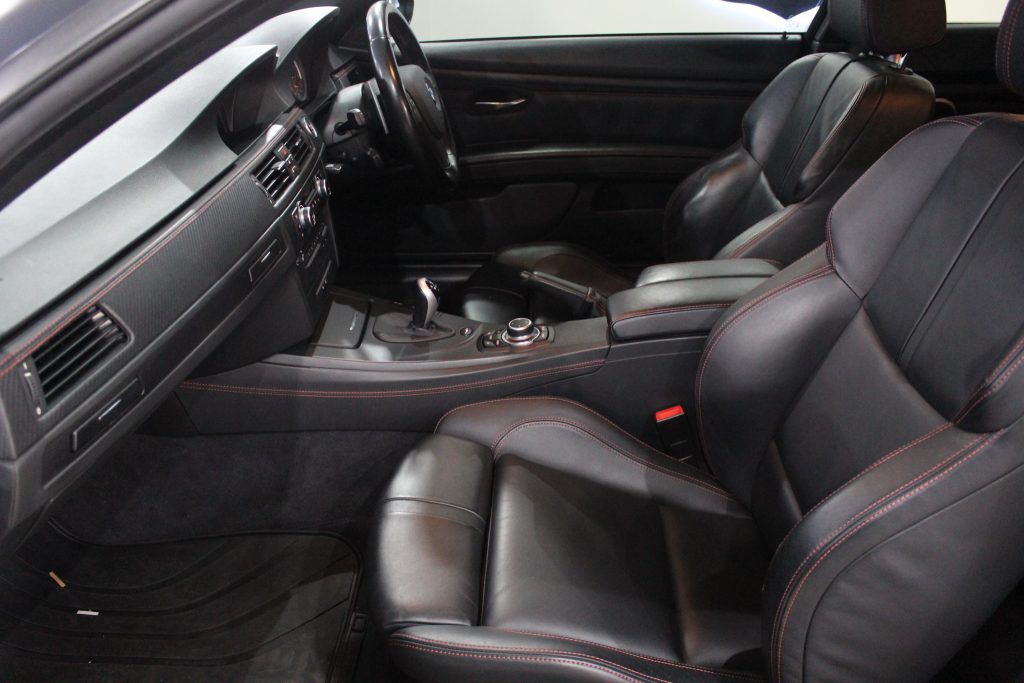 2011 BMW M3 (E92) FROZEN
